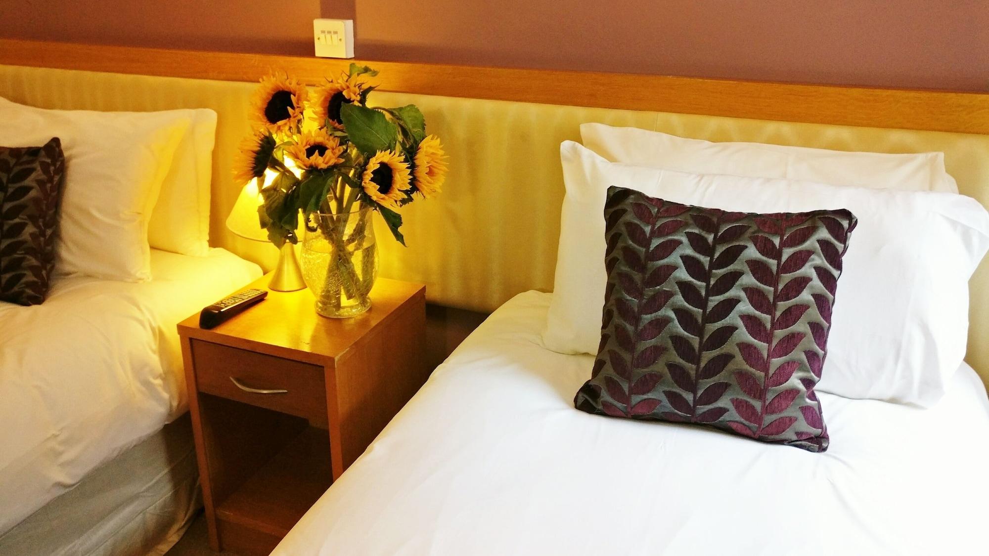 The Pier Hotel Limerick Junction Esterno foto