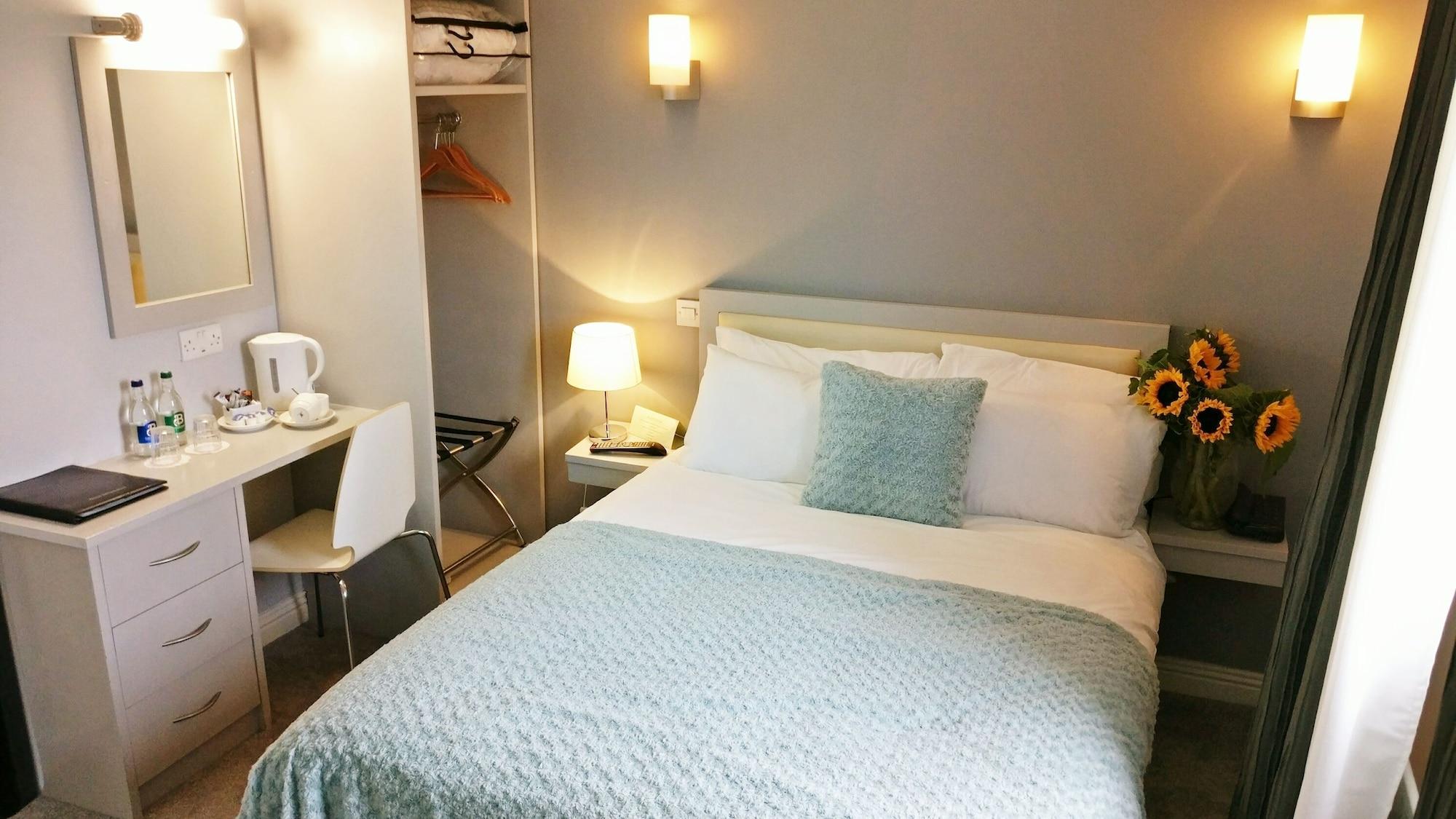 The Pier Hotel Limerick Junction Esterno foto