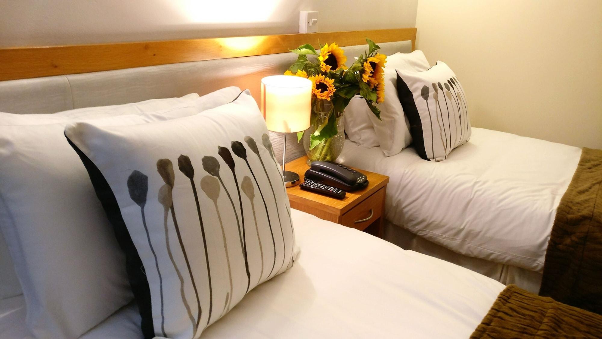 The Pier Hotel Limerick Junction Esterno foto