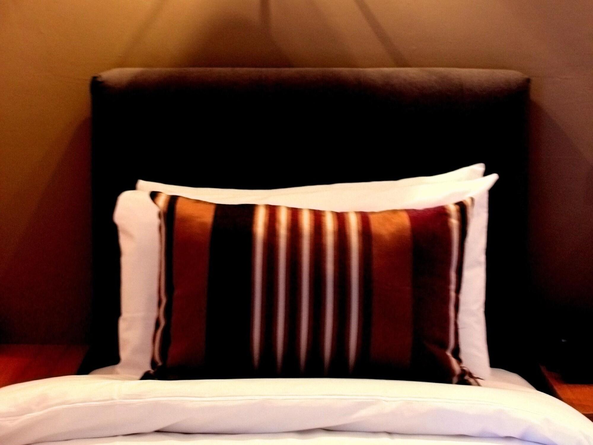 The Pier Hotel Limerick Junction Esterno foto