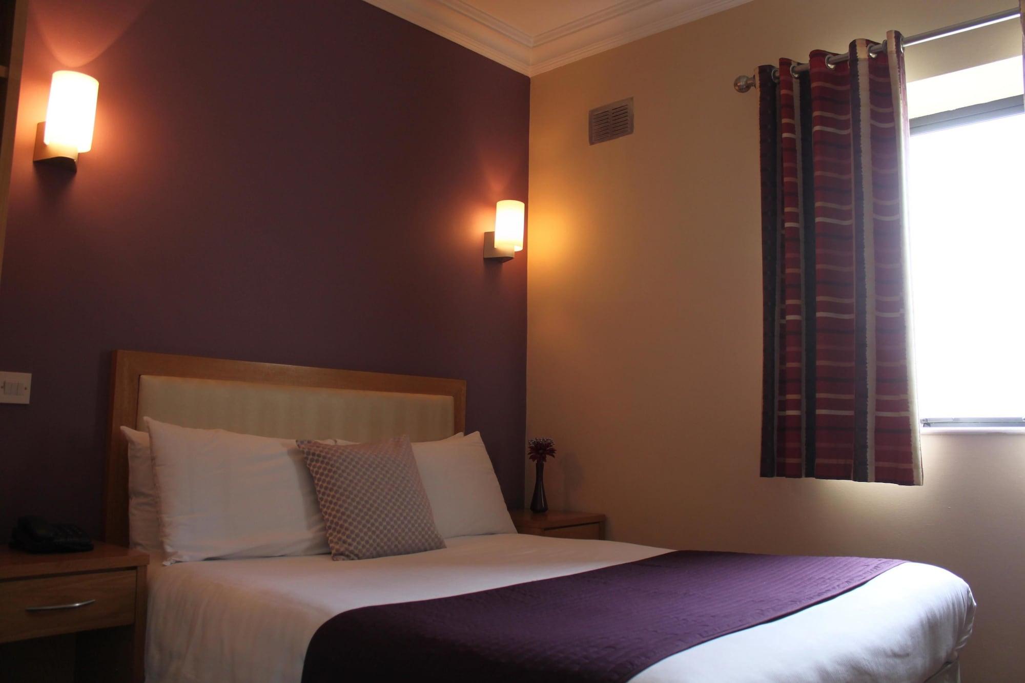 The Pier Hotel Limerick Junction Esterno foto