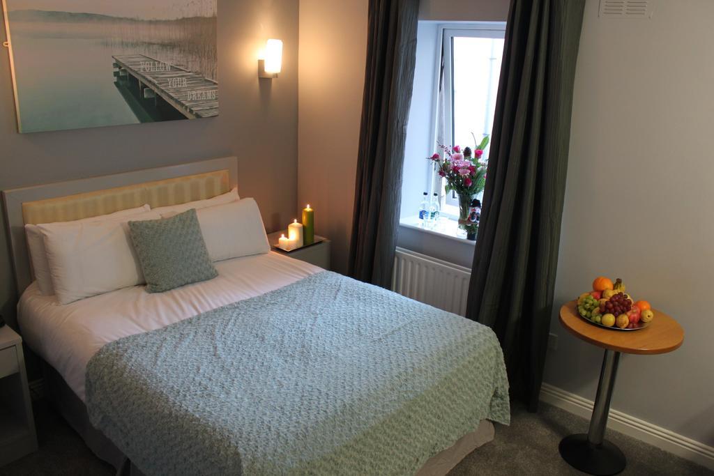 The Pier Hotel Limerick Junction Esterno foto