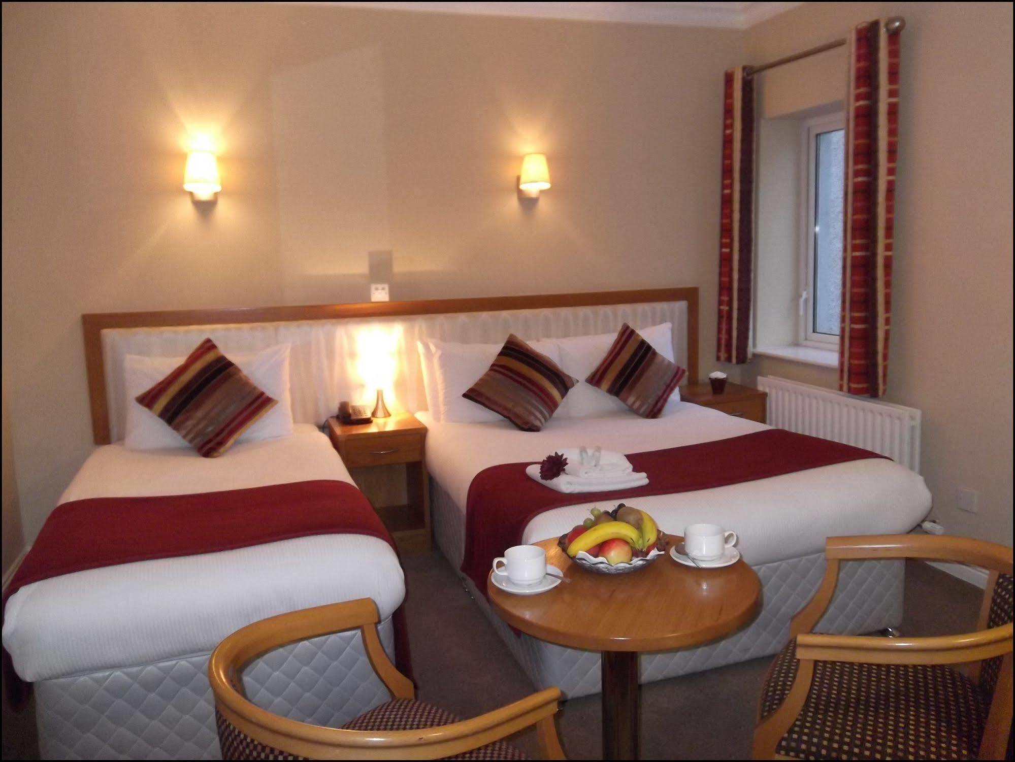 The Pier Hotel Limerick Junction Camera foto